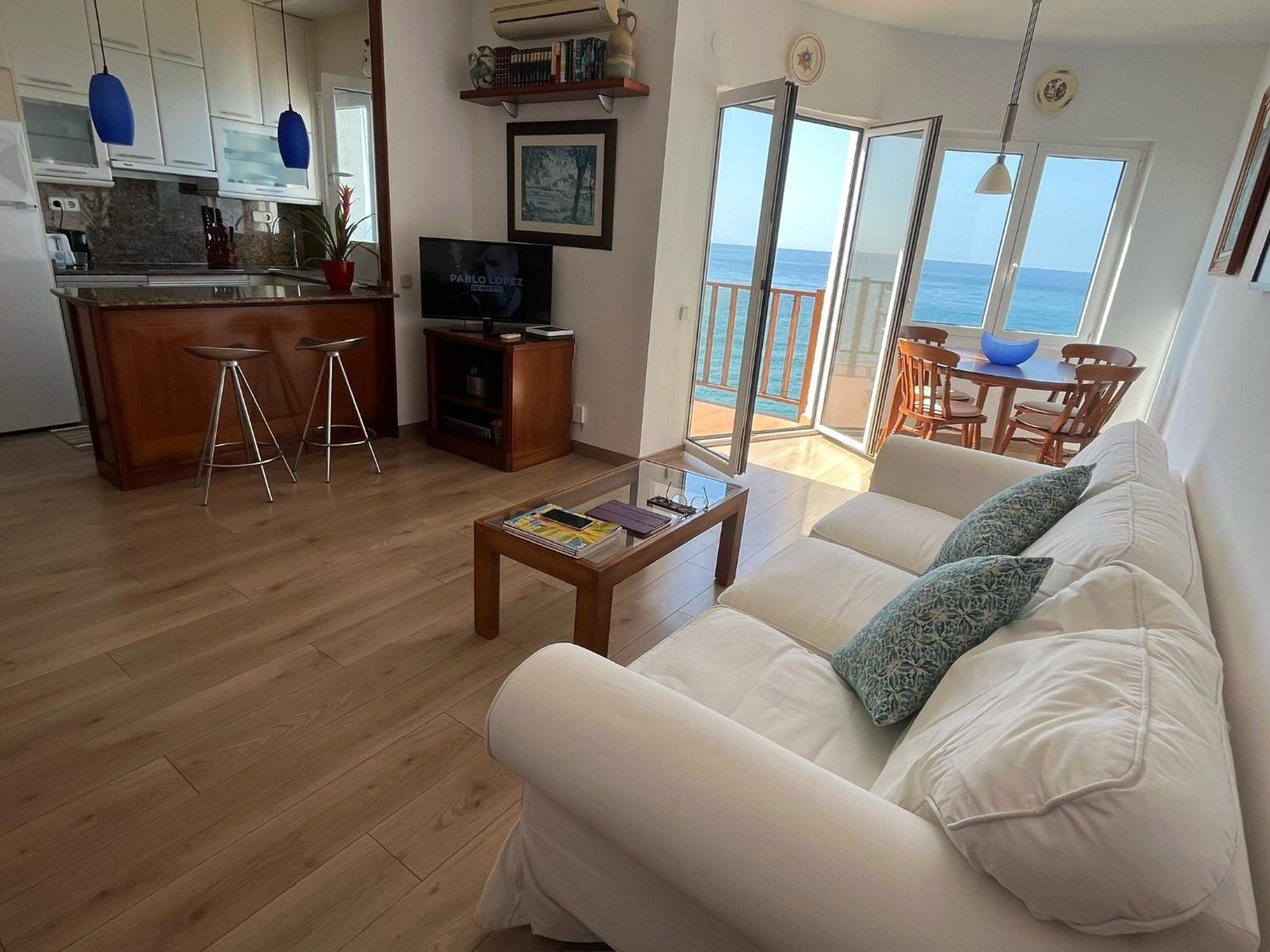 Apartamento En Acantilado Con Wifi Y Aire Acondicionado Сіджас Екстер'єр фото