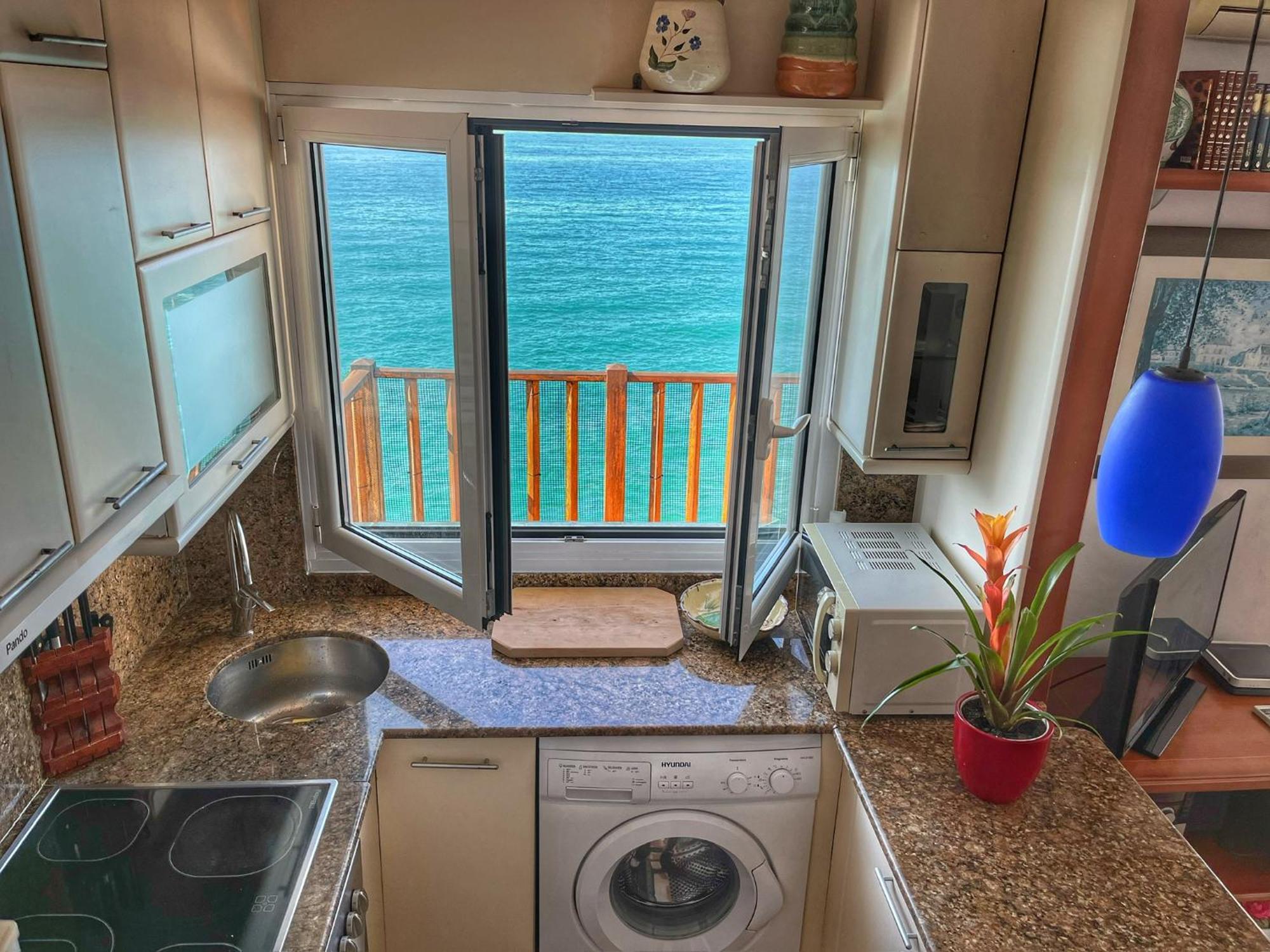 Apartamento En Acantilado Con Wifi Y Aire Acondicionado Сіджас Екстер'єр фото