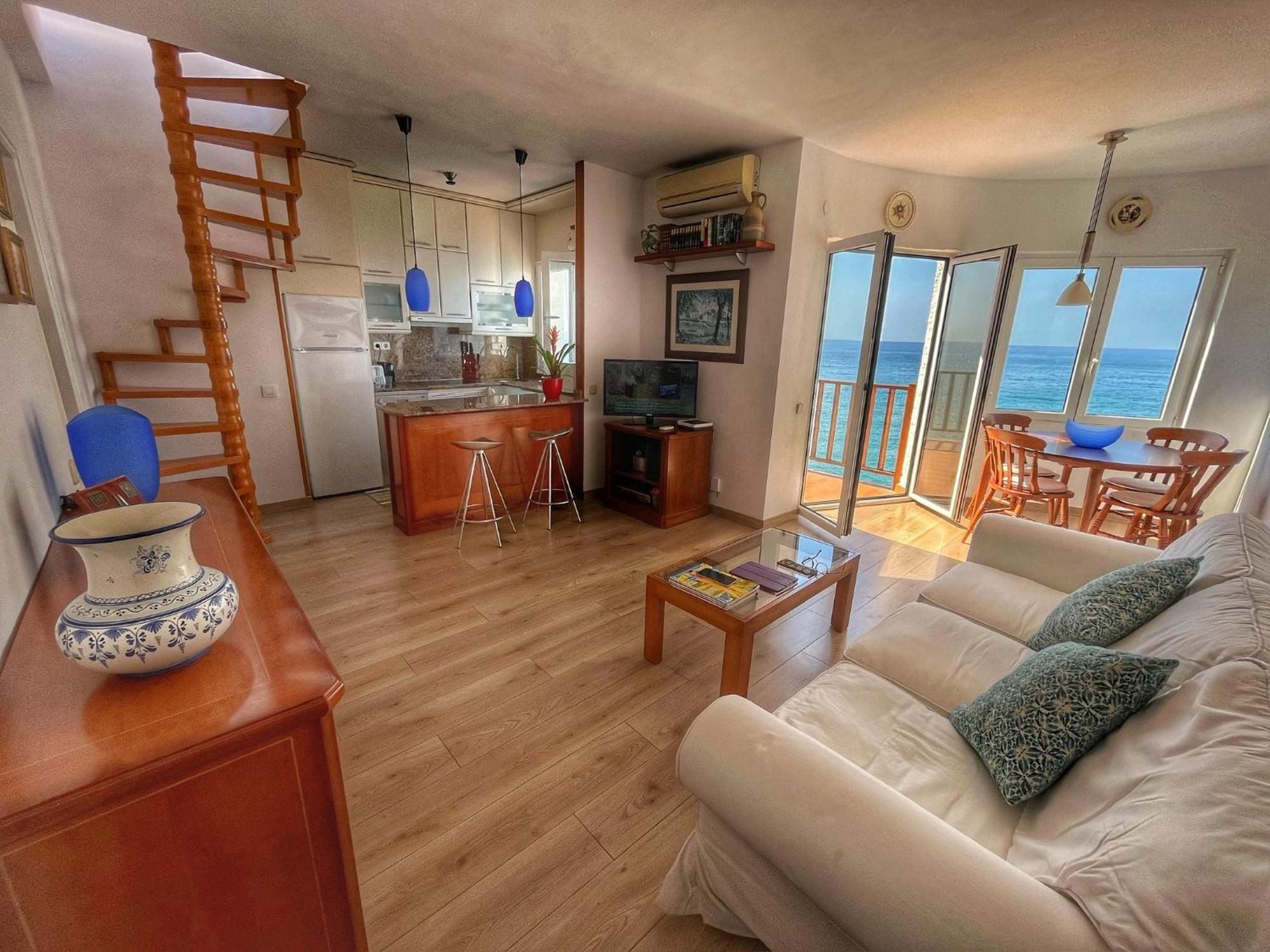 Apartamento En Acantilado Con Wifi Y Aire Acondicionado Сіджас Екстер'єр фото
